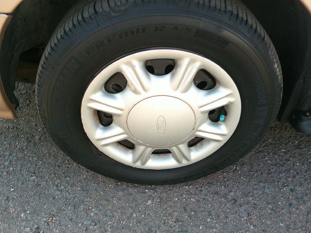 1997 Ford Taurus Image 7