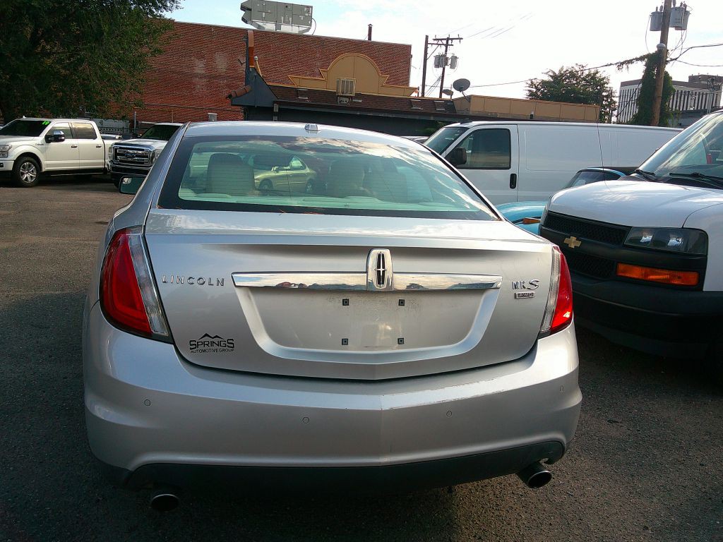 2010 Lincoln MKS Image 3