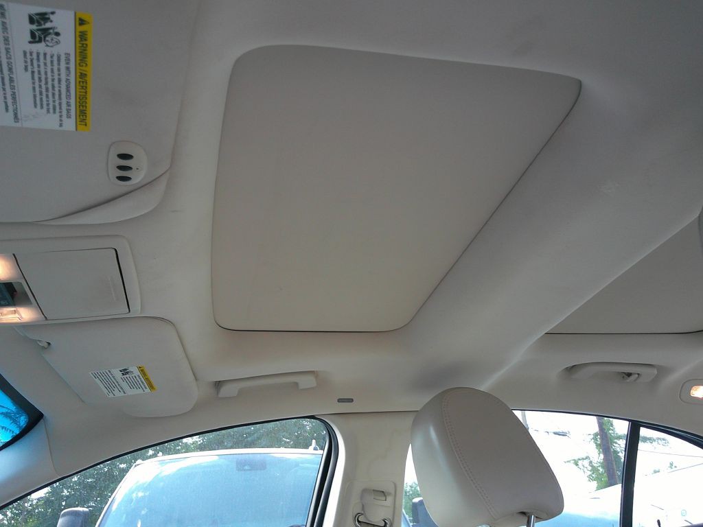 2010 Lincoln MKS Image 16