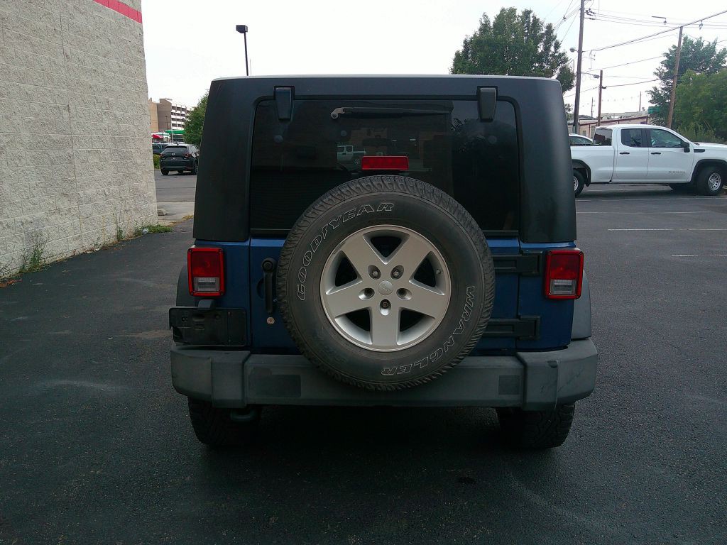 2010 Jeep Wrangler Unlimited Image 3