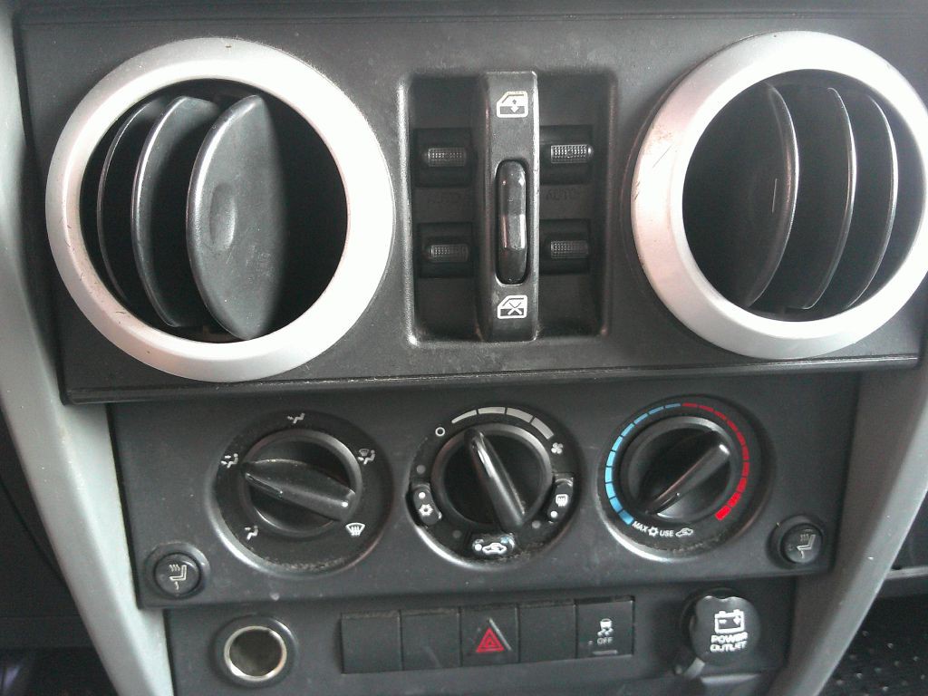 2010 Jeep Wrangler Unlimited Image 13