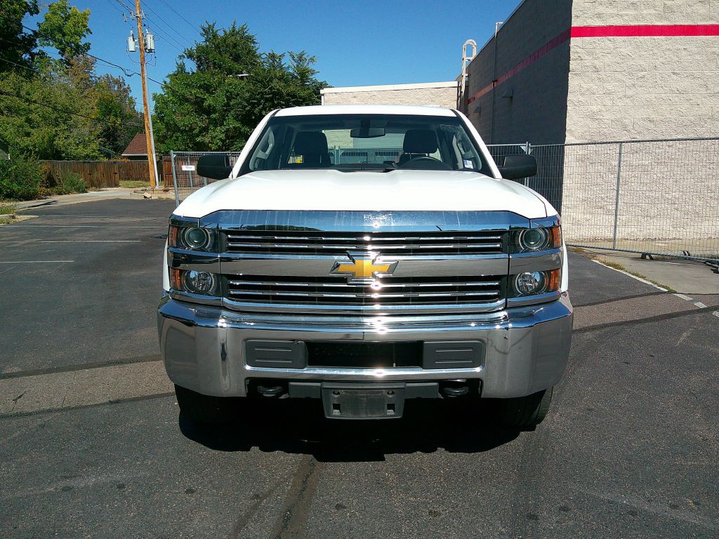 2017 Chevrolet Silverado 1500 Image 2