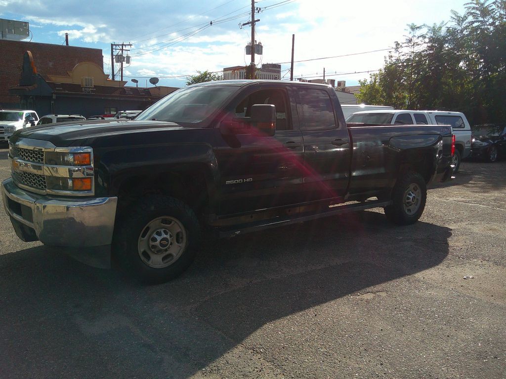 2019 Chevrolet Silverado 1500 Image 1