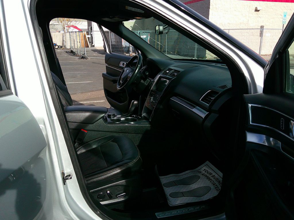 2018 Ford Explorer Image 9