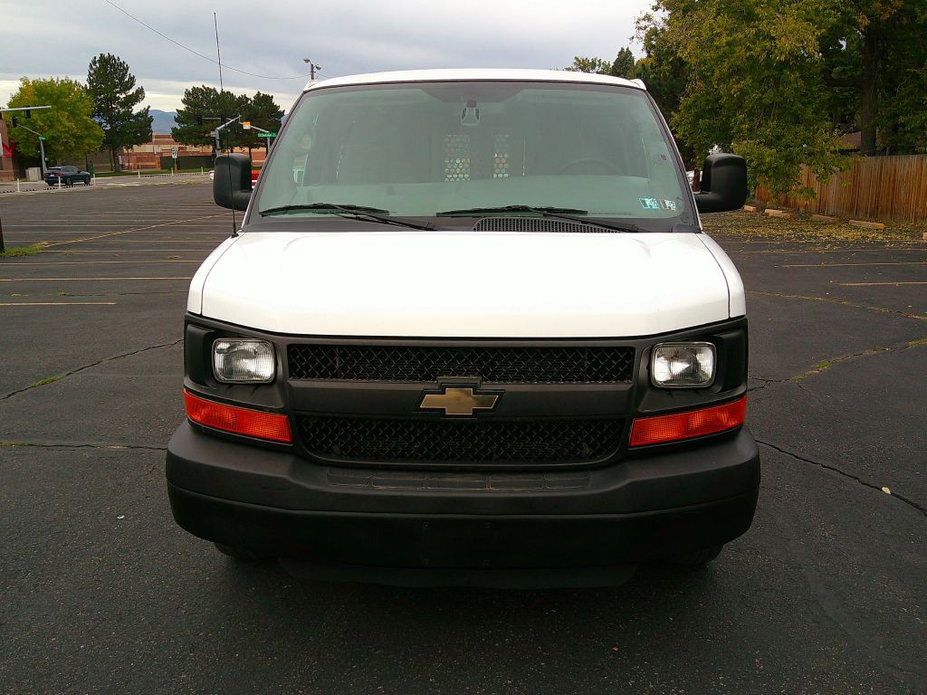 2015 Chevrolet Express Image 2