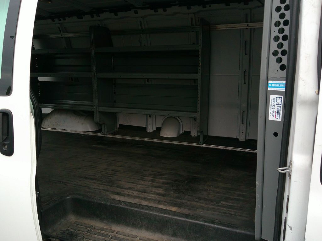 2015 Chevrolet Express Image 8