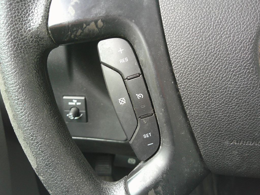 2015 Chevrolet Express Image 13