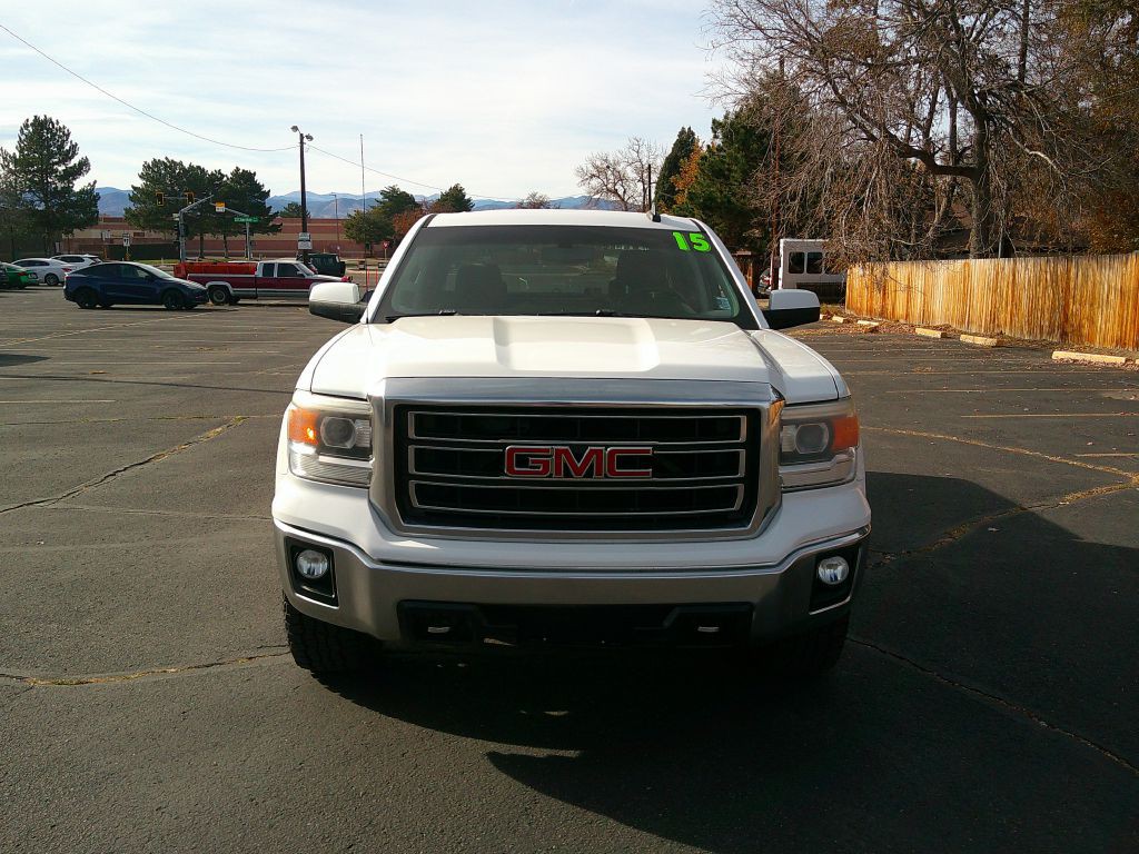 2015 GMC Sierra Image 2