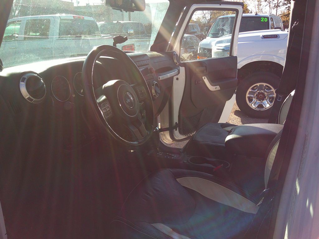 2013 Jeep Wrangler Unlimited Image 9