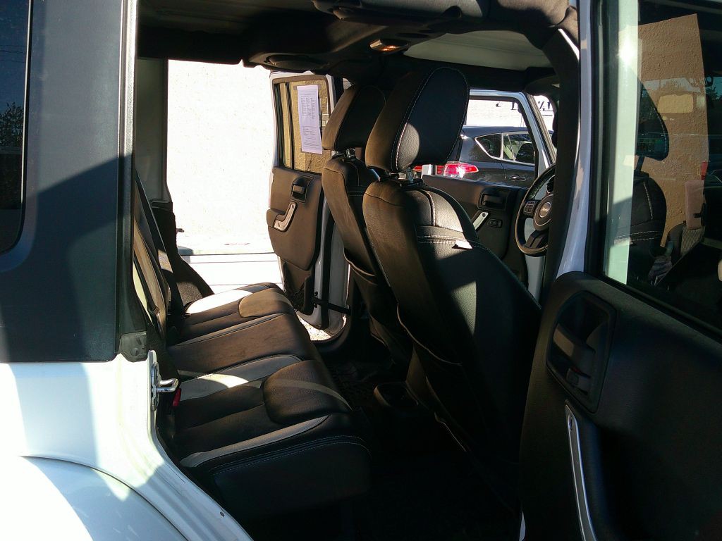 2013 Jeep Wrangler Unlimited Image 11