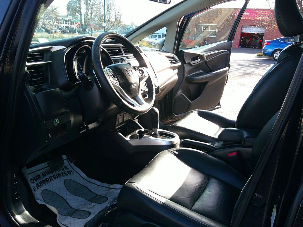 2015 Honda Fit Image 9