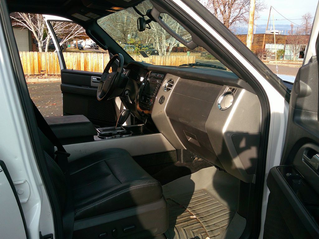 2012 Ford Expedition Image 8