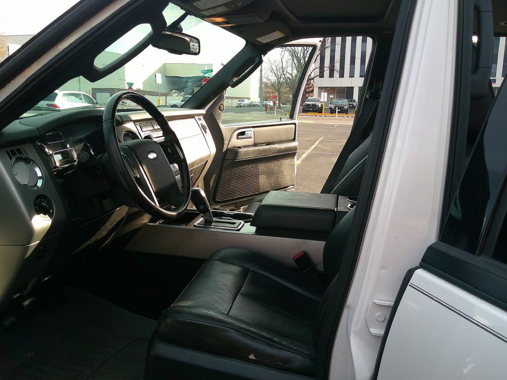 2012 Ford Expedition Image 11