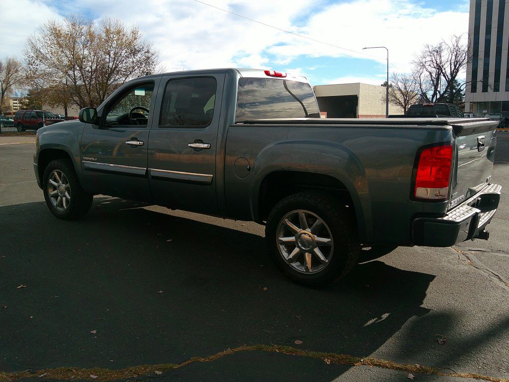 2011 GMC Sierra Image 4