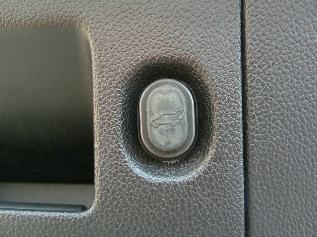 2015 Chevrolet Tahoe Image 16