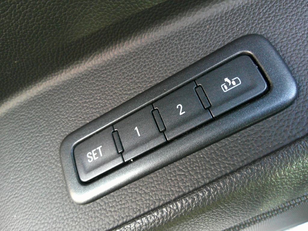 2015 Chevrolet Tahoe Image 17