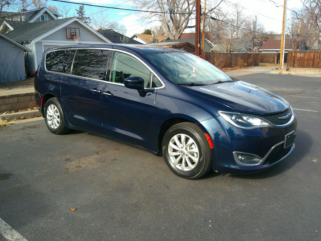 2018 Chrysler Pacifica Image 6