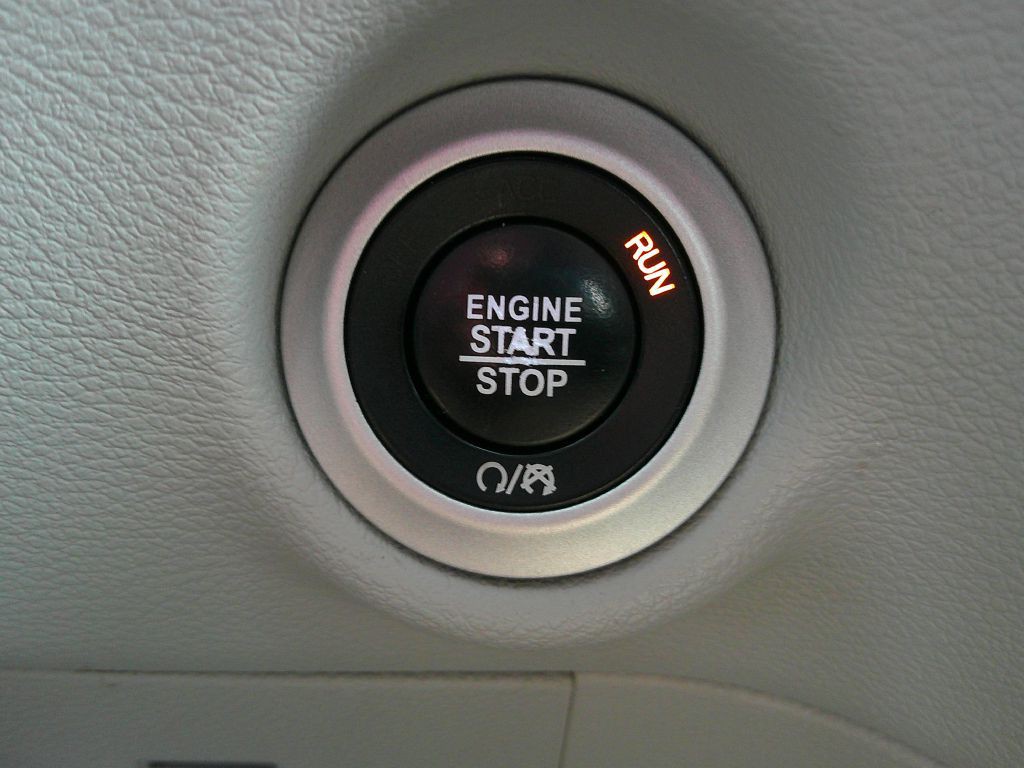 2018 Chrysler Pacifica Image 18