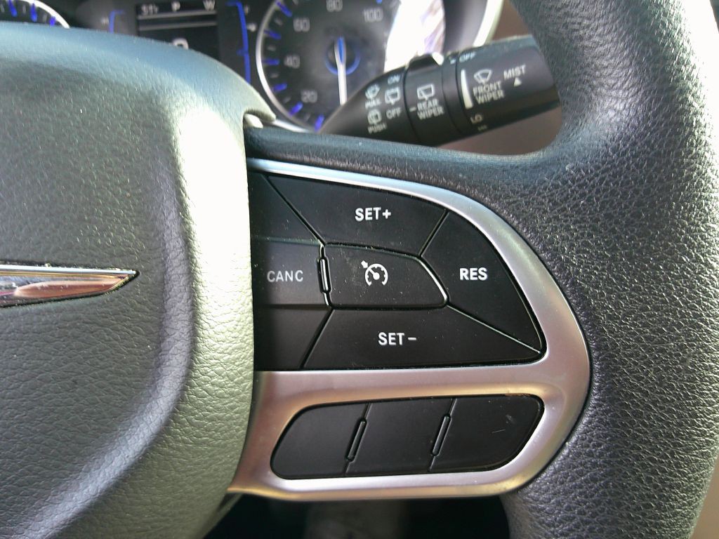 2018 Chrysler Pacifica Image 20