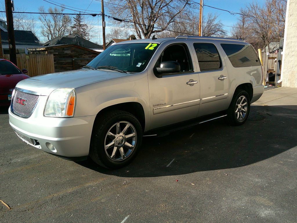 2012 GMC Yukon Image 1