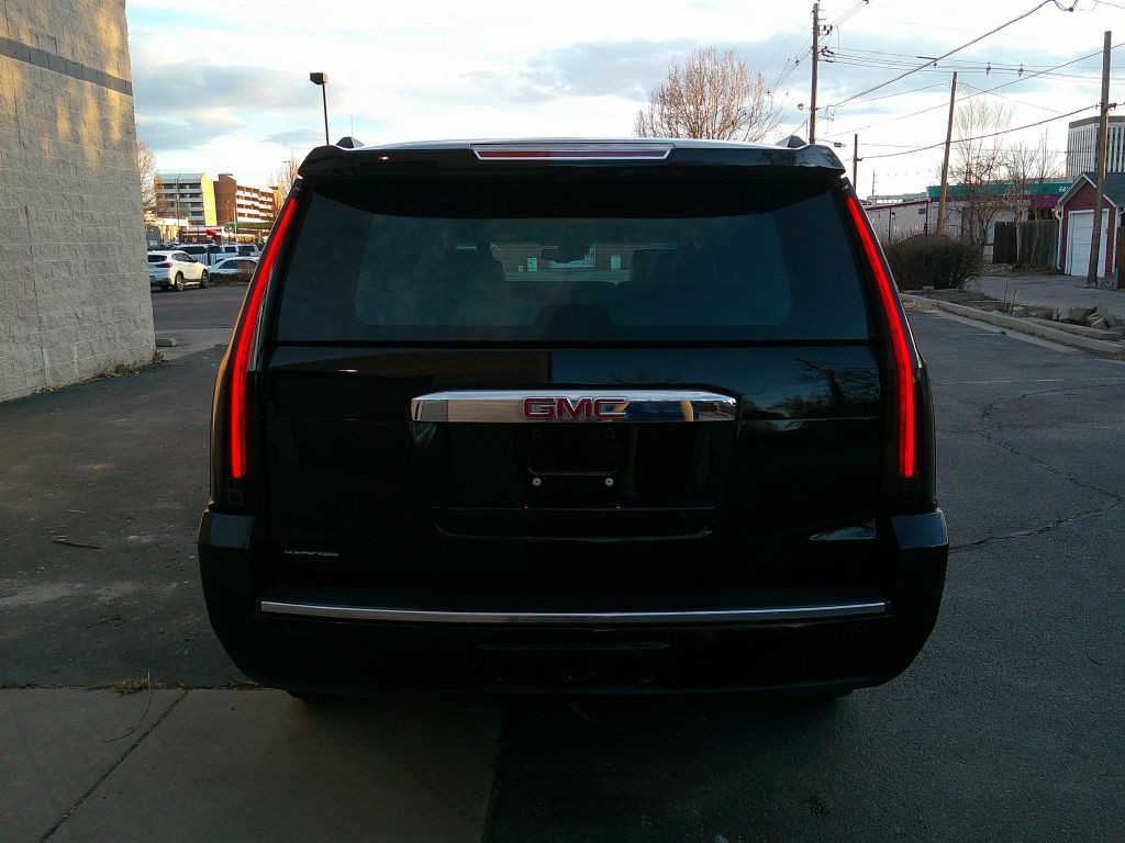 2019 GMC Yukon Image 3