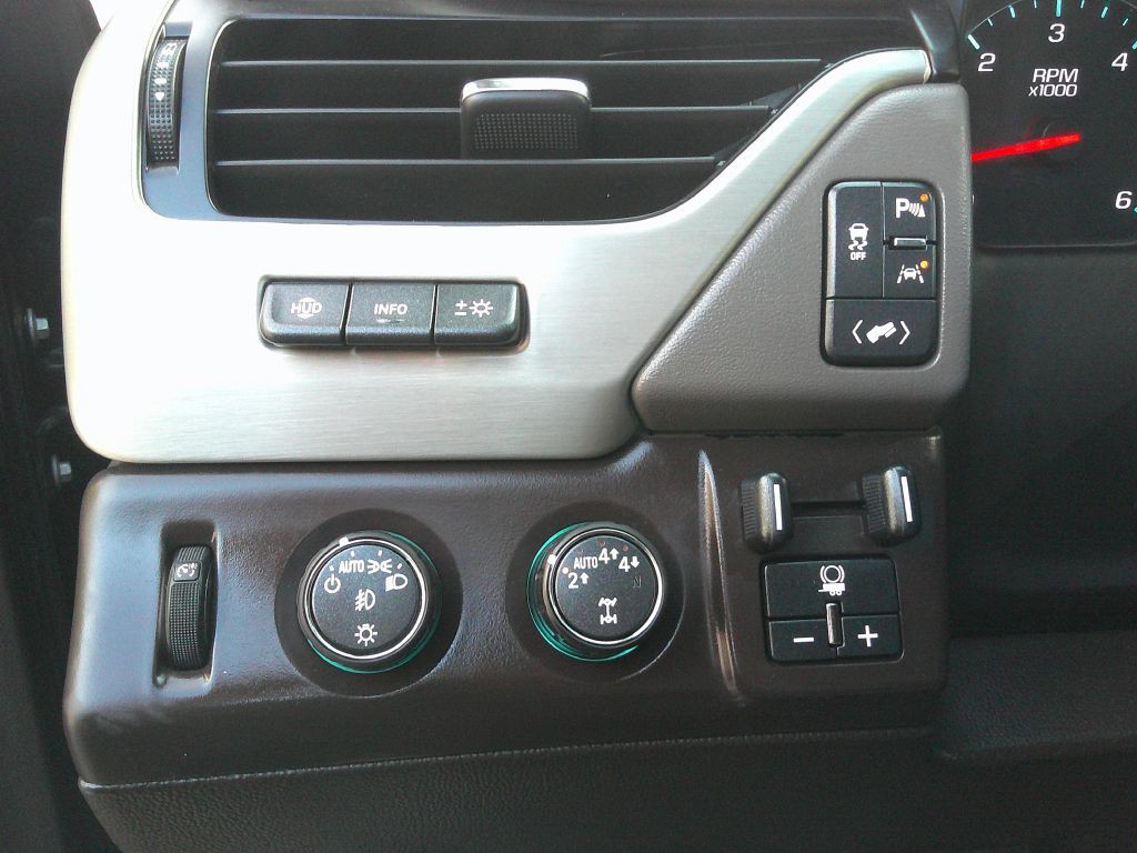 2019 GMC Yukon Image 16