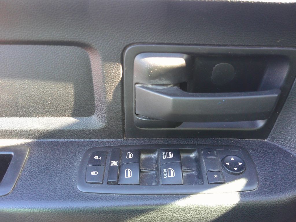 2021 RAM 2500 Image 9