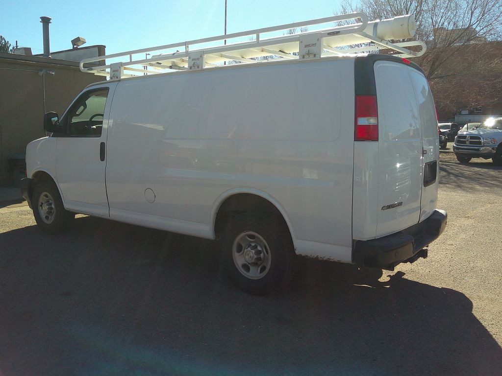 2018 Chevrolet Express Image 4