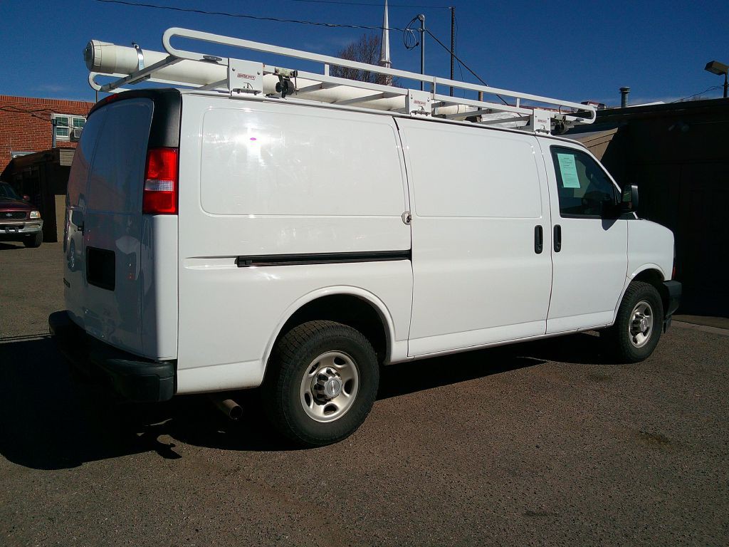 2018 Chevrolet Express Image 5