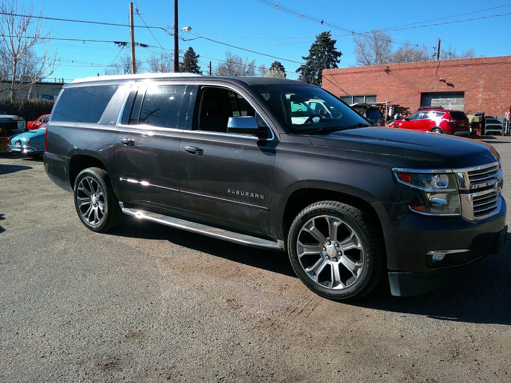 2016 Chevrolet Suburban Image 6