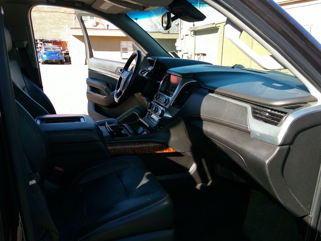 2016 Chevrolet Suburban Image 8