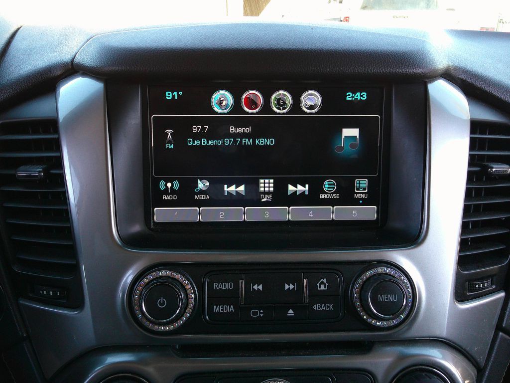 2016 Chevrolet Suburban Image 17