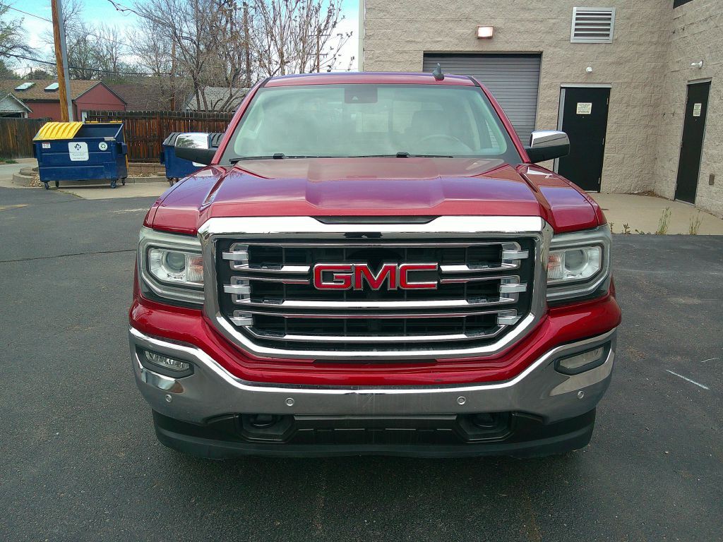 2018 GMC Sierra Image 2