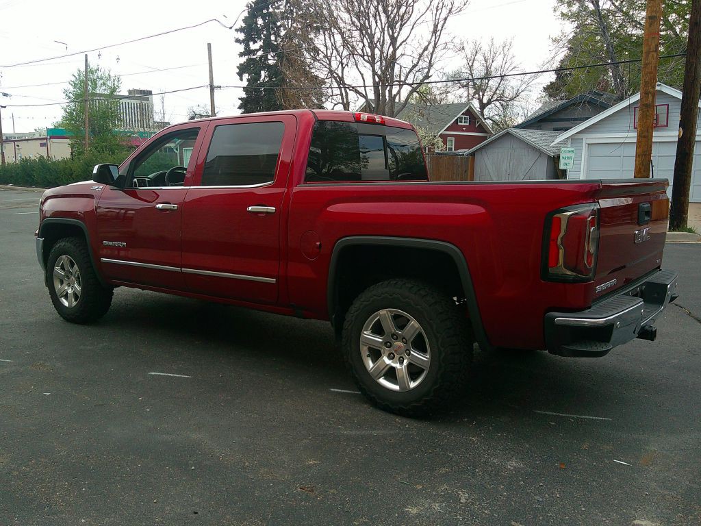 2018 GMC Sierra Image 4