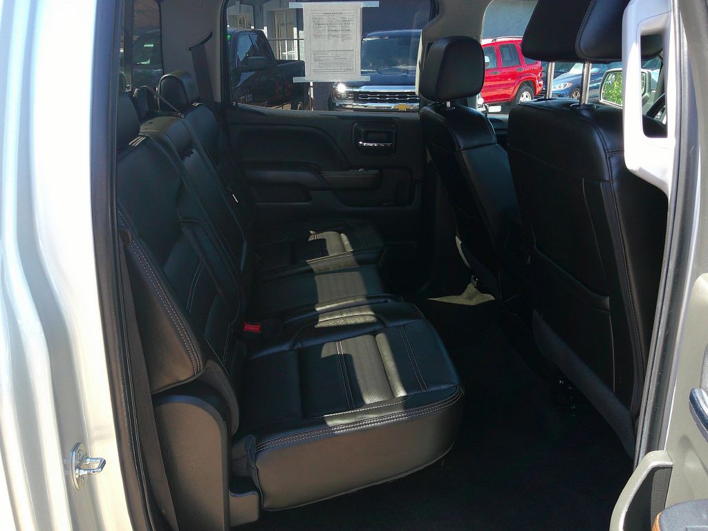 2017 GMC Sierra Image 17