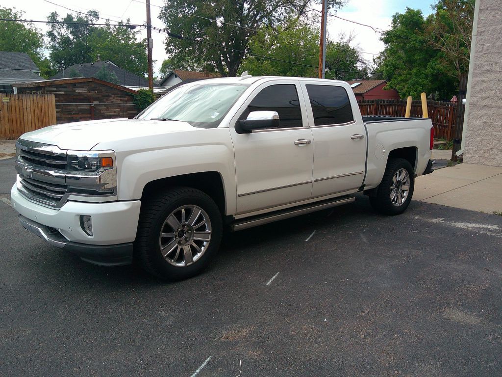 2018 Chevrolet Silverado 1500 Image 1