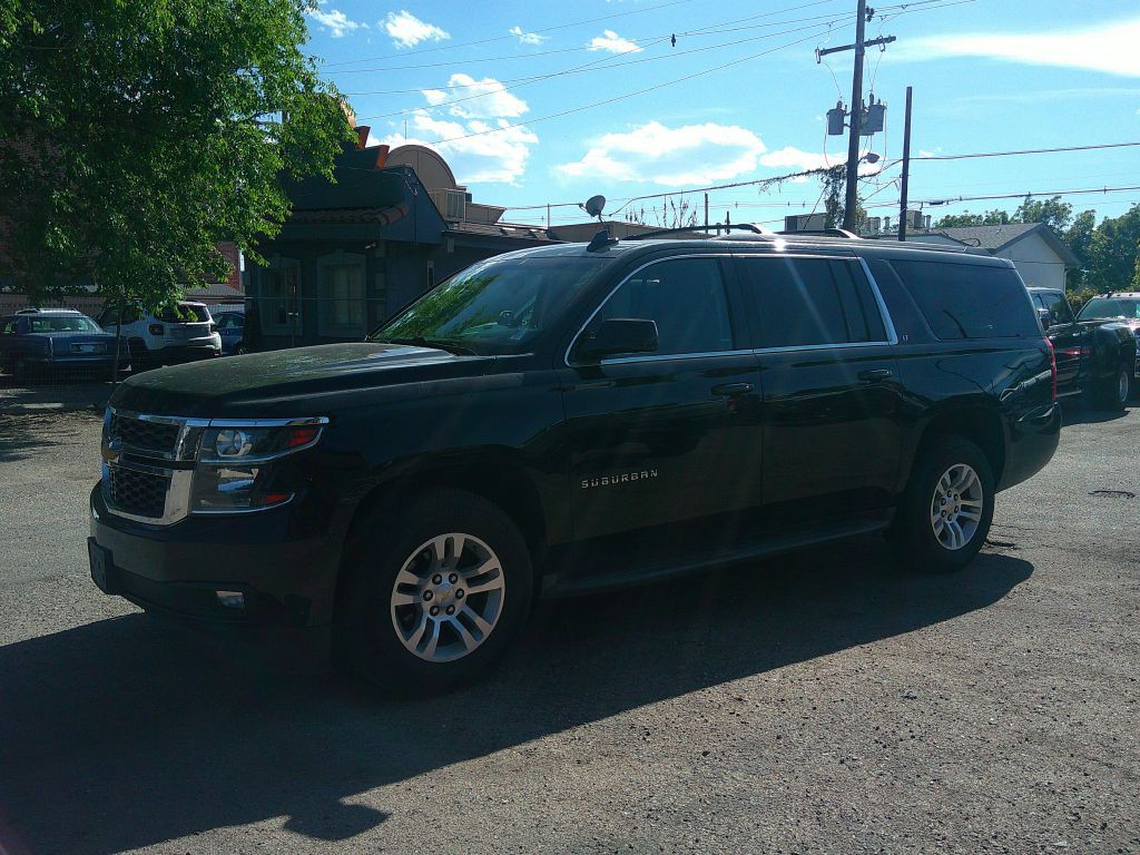 2015 Chevrolet Suburban Image 1