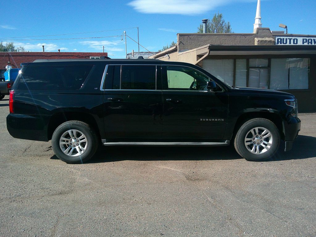 2015 Chevrolet Suburban Image 4