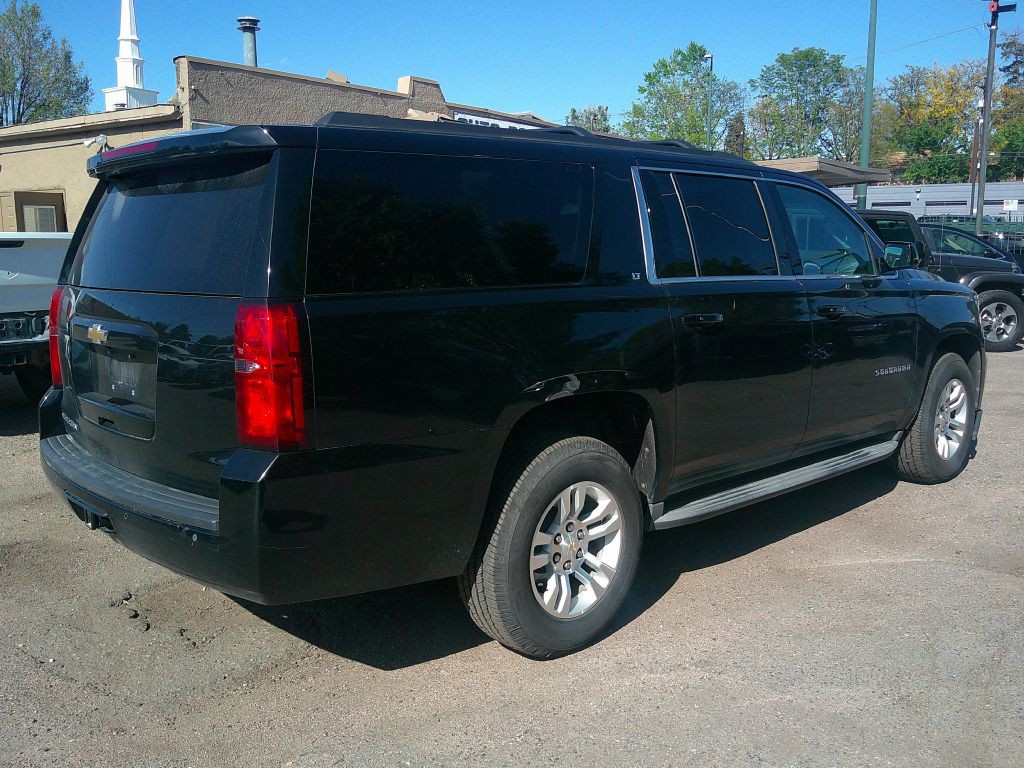 2015 Chevrolet Suburban Image 5