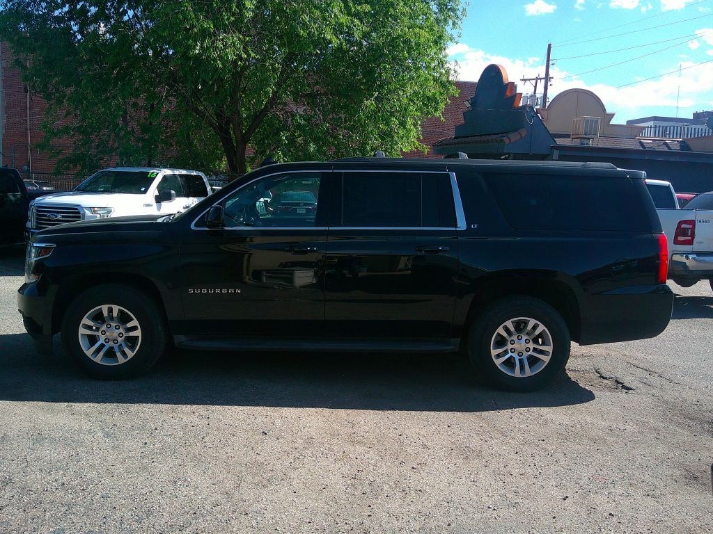 2015 Chevrolet Suburban Image 8