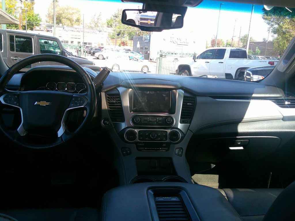 2015 Chevrolet Suburban Image 13