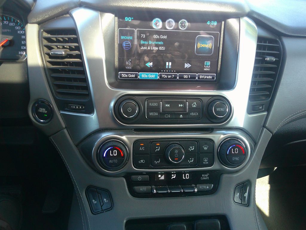 2015 Chevrolet Suburban Image 17