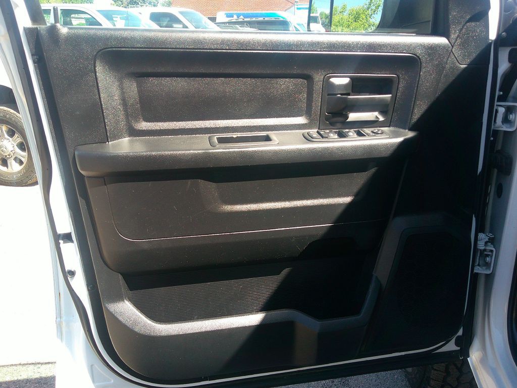 2015 RAM 2500 Image 8