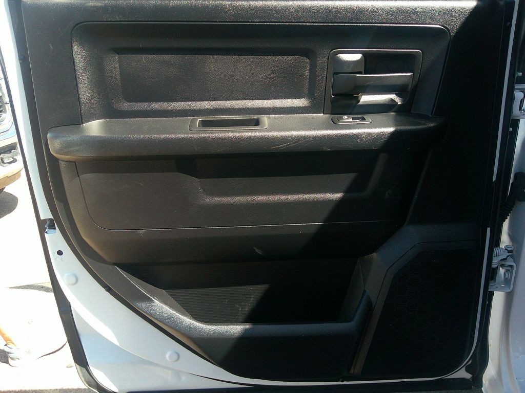 2015 RAM 2500 Image 9