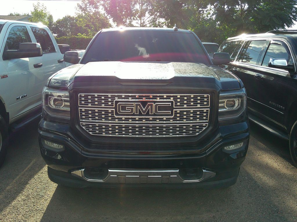 2017 GMC Sierra Image 2