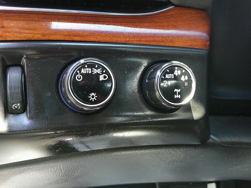 2015 Cadillac Escalade Image 14