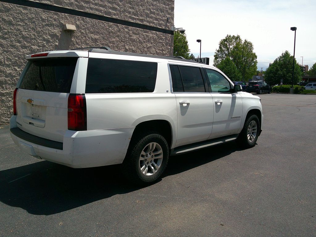 2015 Chevrolet Suburban Image 5