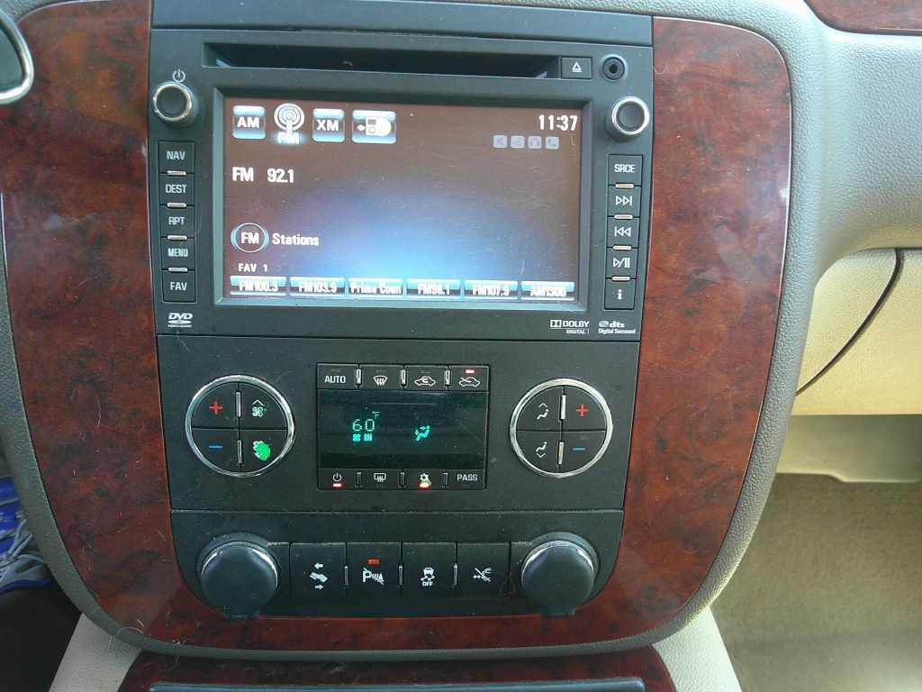 2013 Chevrolet Avalanche Image 15