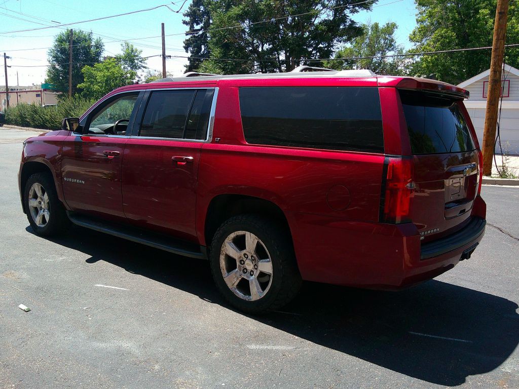2016 Chevrolet Suburban Image 5