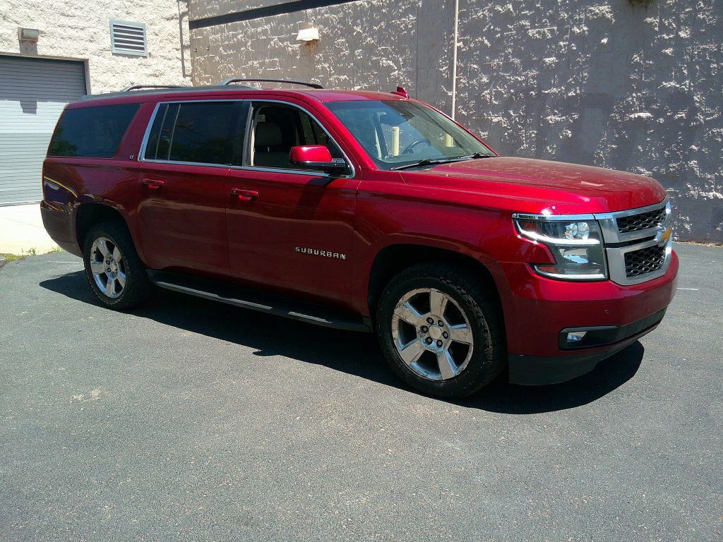 2016 Chevrolet Suburban Image 6